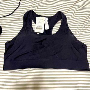 Fabletics On the Go Medium Impact Sports Bra size 4x. NWT.